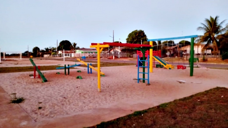 Vereadores solicitam instalação de telas de proteção no Centro Recreativo Értile Spanholi