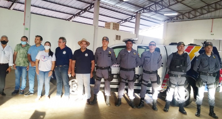 Vereadores participam de entrega de viatura para Polícia Militar em União do Sul
