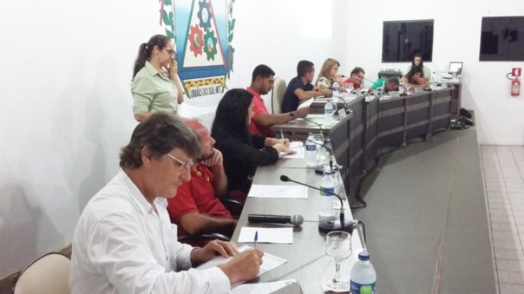 Vereadores pedem abertura de rua para facilitar trânsito
