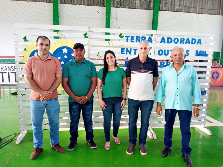 Vereadores participam de ato em comemoração aos 200 anos da Independência