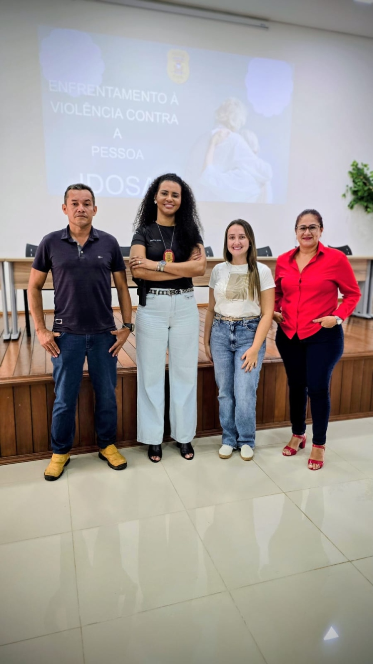 Vereadores participam de palestra sobre prote&ccedil;&atilde;o &agrave;s pessoas idosas