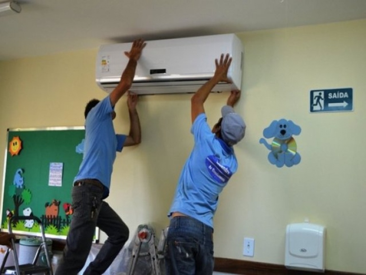 Vereadores autorizam verba para compra de aparelhos de ar condicionado para escola e creche
