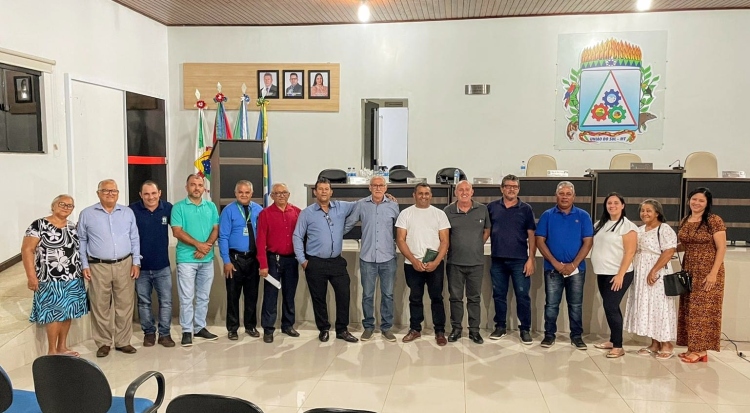 10ª SESSÃO ORDINÁRIA – Vereadores aprovam homenagem a profissionais da Escola Municipal. Comunidade evangélica vêm à Câmara convidar para as celebrações do Dia do Evangélico
