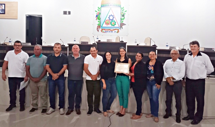 4ª Sessão tem entrega de homenagem a profissionais da Saúde do município.